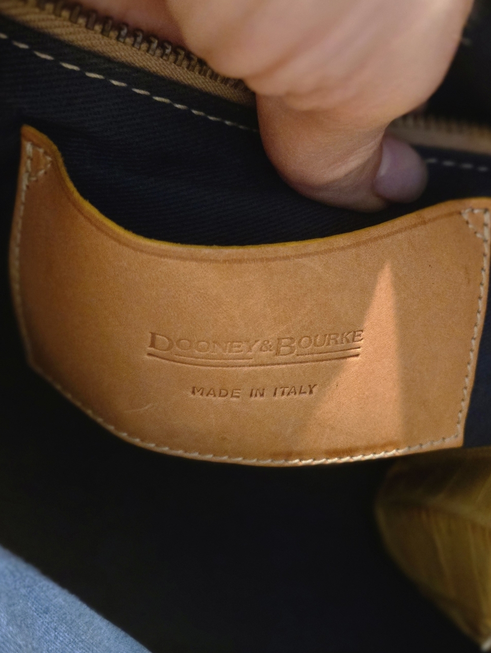 Vintage Dooney & Bourke Croc Embossed Leather Satchel – Made in Italy - Picture 6 of 11
